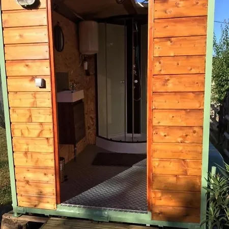 Ferienhaus Captivating 1-Bed Pod In Passais-Villages