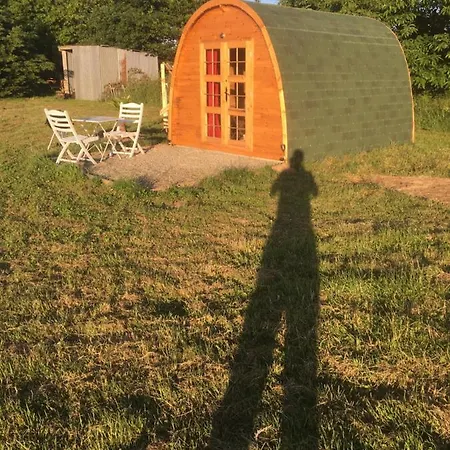 Ferienhaus Captivating 1-Bed Pod In Passais-Villages